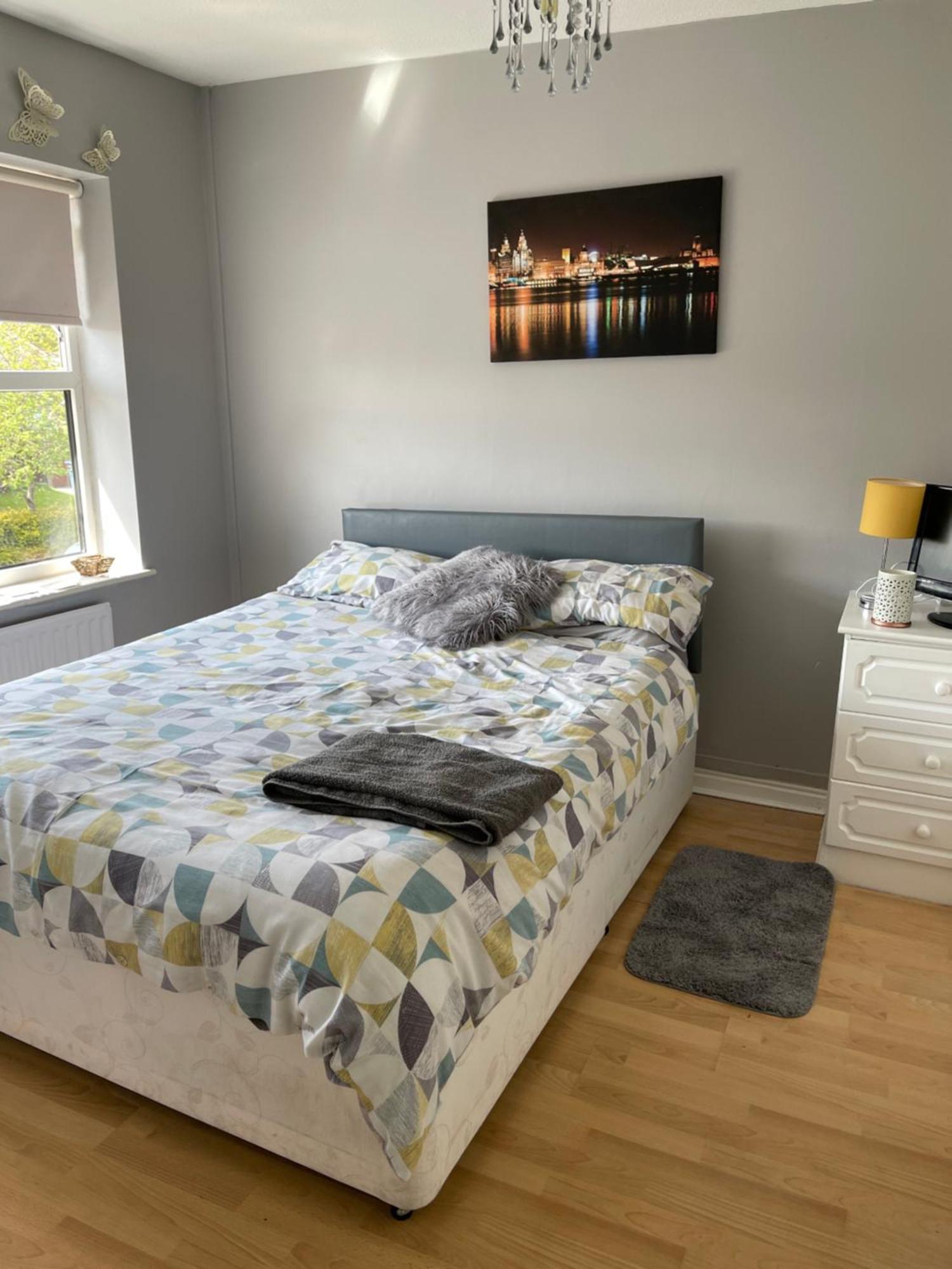 Bed & Breakfast Chateau Julie Liverpool